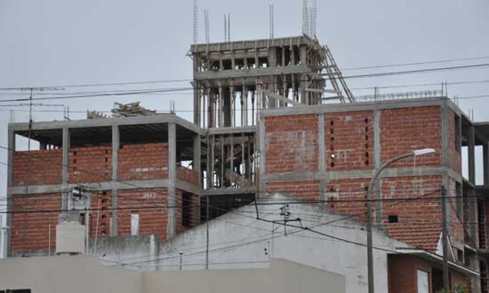 Por cepo, crecen dep�sitos y la construcci�n edilicia