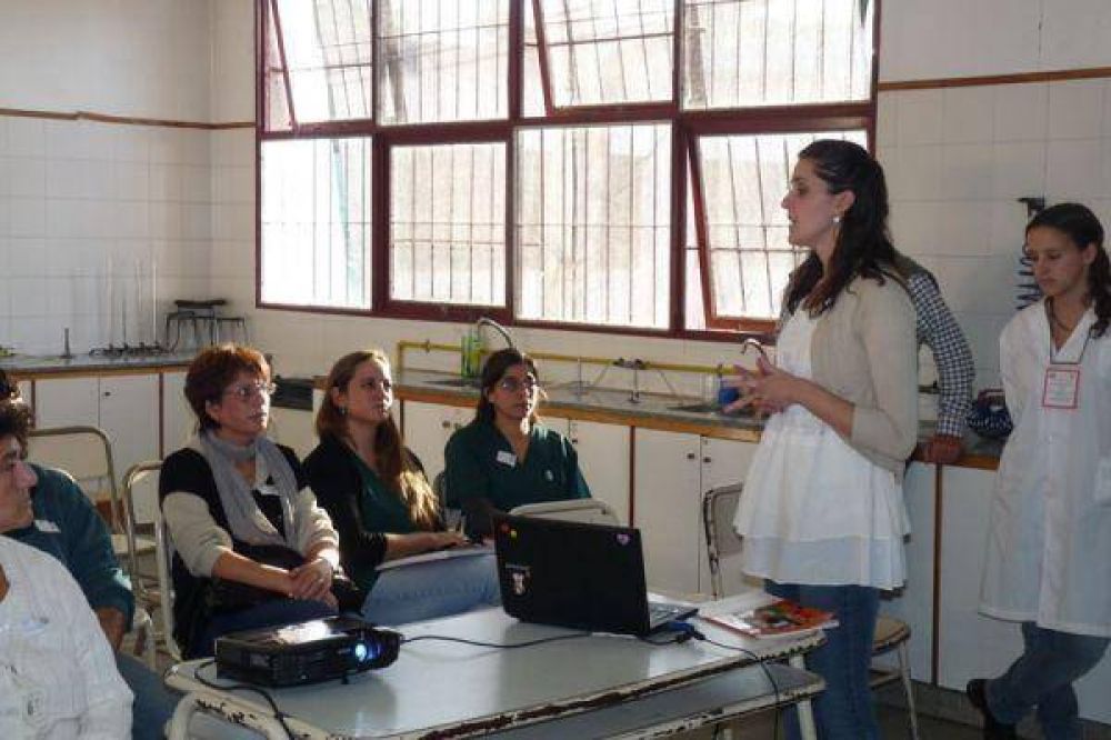 Se desarrollo un curso de manipuladores de alimentos