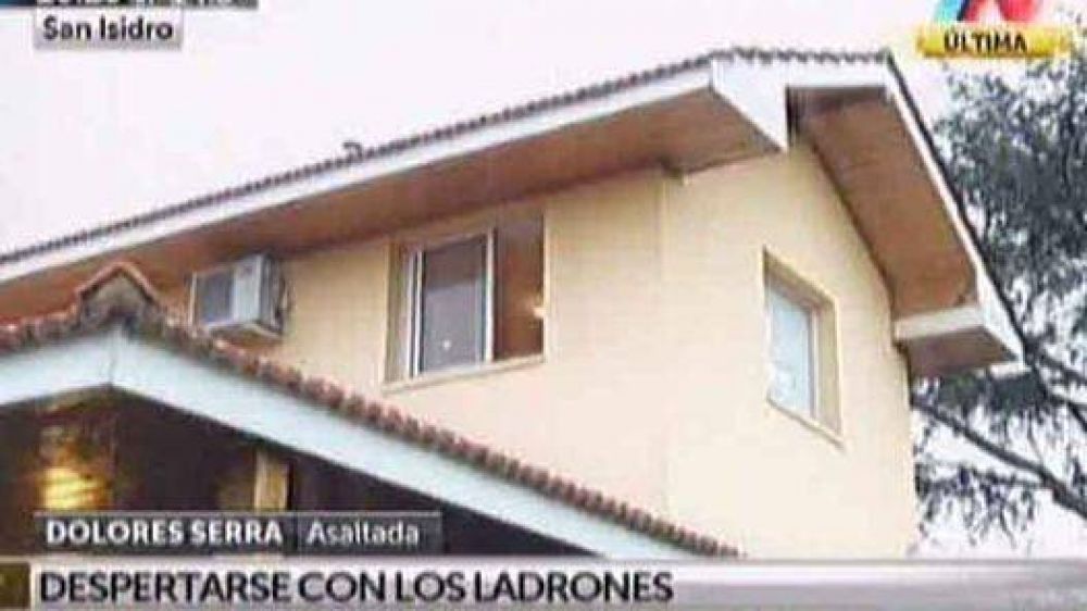 Los sorprendieron mientras dorm�an, les robaron y les pegaron