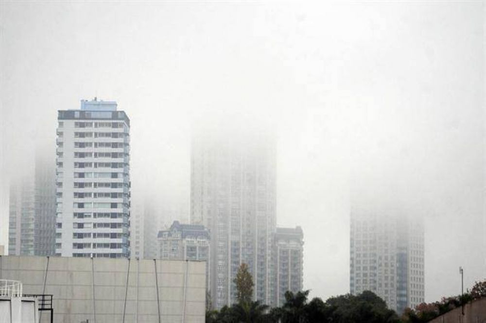 La niebla complic� la operaci�n en Ezeiza y hubo varios vuelos demorados