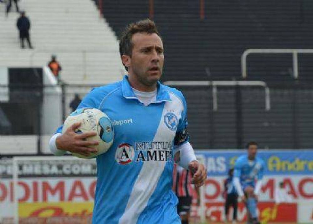 Raverta y el momento de la Villa: �Nos preparamos con trabajo y sacrificio para el d�a m�s importante del club�