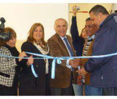 Inauguraron un aula con el nombre de Lu�s Del�a  
