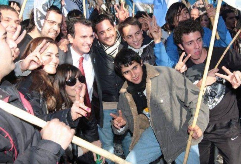 Control de precios: los militantes lo celebran, P�rez se desliga