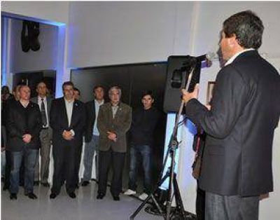 Concurso para honrar los 30 a�os de democracia	