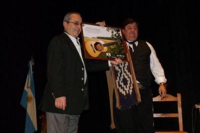 Homenajearon a Carlos Ram�n Fern�ndez