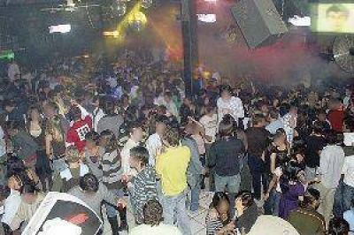 Detectan chicos de entre 8 y 11 a�os bebiendo alcohol en conocidos boliches