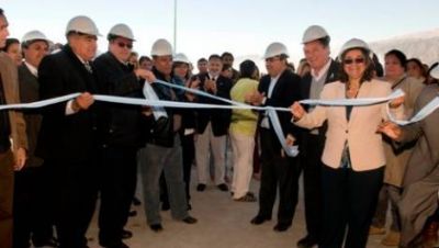 Corpacci inaugur� una f�brica y defendi� el Call Center