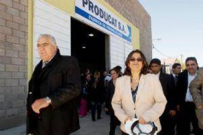 Luc�a:�Durante a�os se prioriz� becar para que no se haga nada�