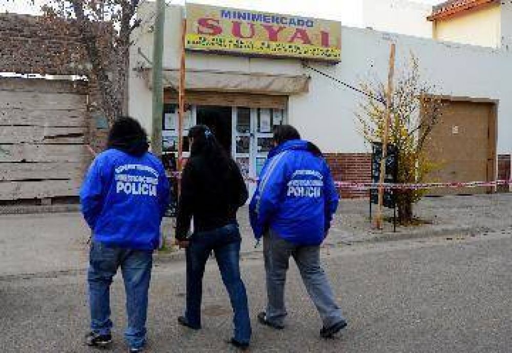 Dos arrestados por el crimen del comerciante