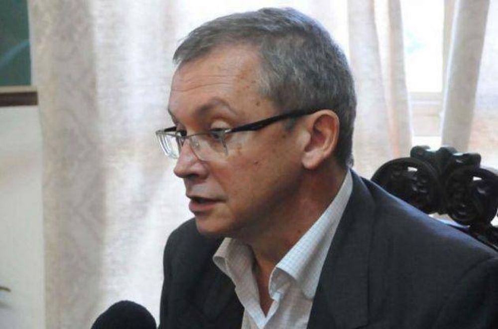 Firman acuerdo de tregua social en Castelli