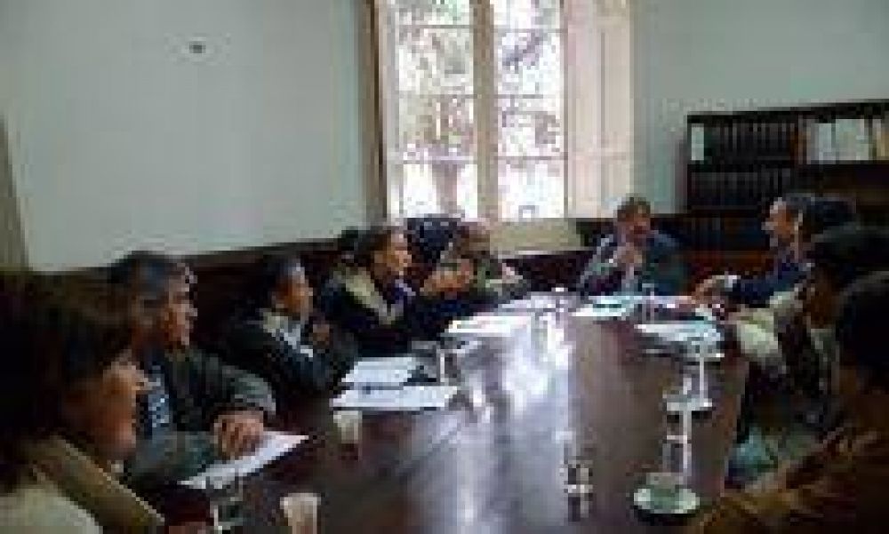 La Comisi�n de Producci�n se reuni� con ganaderos afectados por la sequ�a