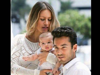 Felicidad | Lola Ponce present� por primera vez a su hija Erin