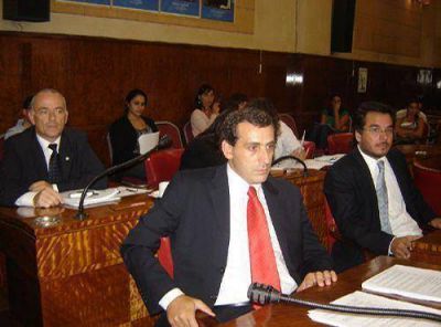  �La UCR es una m�quina de impedir�