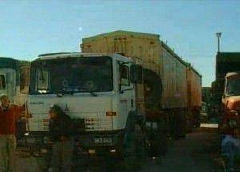 Quejas por la espera de camioneros en puerto bahiense