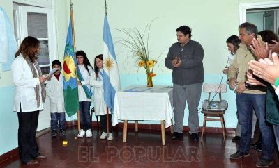 En el acto del 25 de Mayo presentaron obras en la Escuela de Villa M�nica