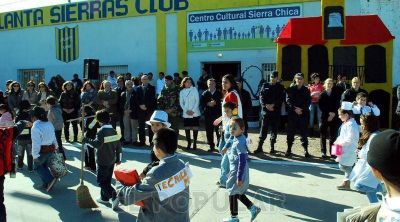 Se inaugur� un Centro Cultural en Sierra Chica
