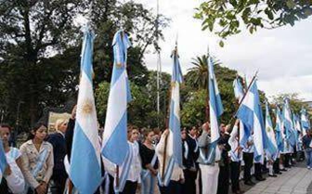 Actividad oficial en Tucum�n para el 25 de Mayo ﻿