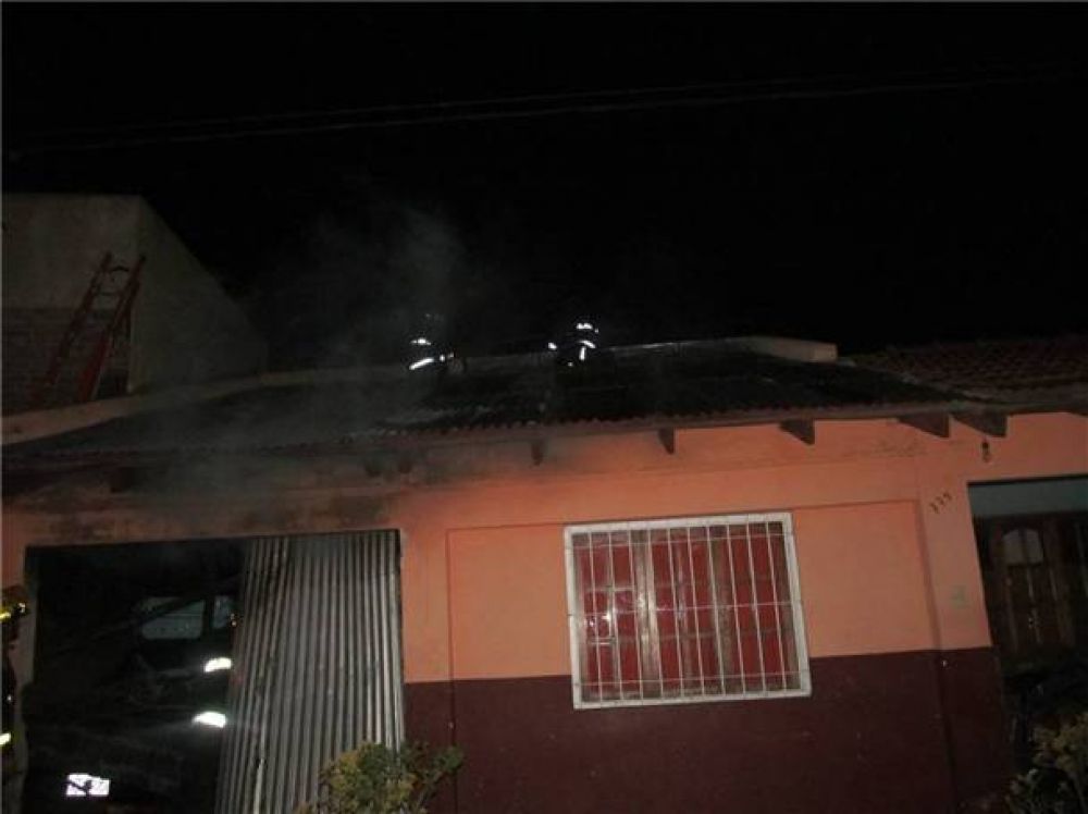 Se incendi� una casa en Villa Melitona