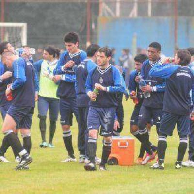 Se perfilan los once titulares que buscar�n la Gloria ante Instituto
