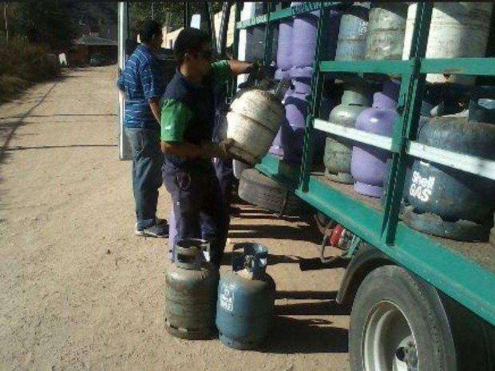Organizan la entrega de la garrafa social