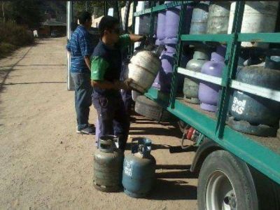Organizan la entrega de la garrafa social