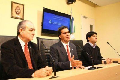 Capitanich anunci� que mantendr� todas las decisiones tomadas durante su ausencia