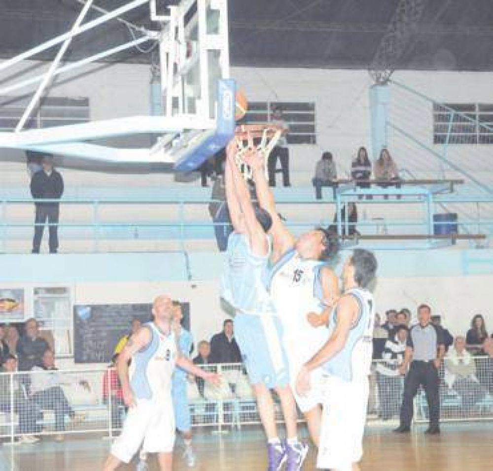 Regatas Uruguay logr� un gran triunfo y estiro la definici�n