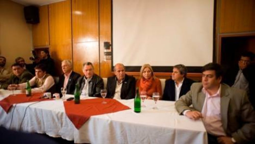 "Somos peronistas en busca de un sue�o"