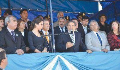 Beder Herrera dijo que asisti� a productores peque�os y grandes