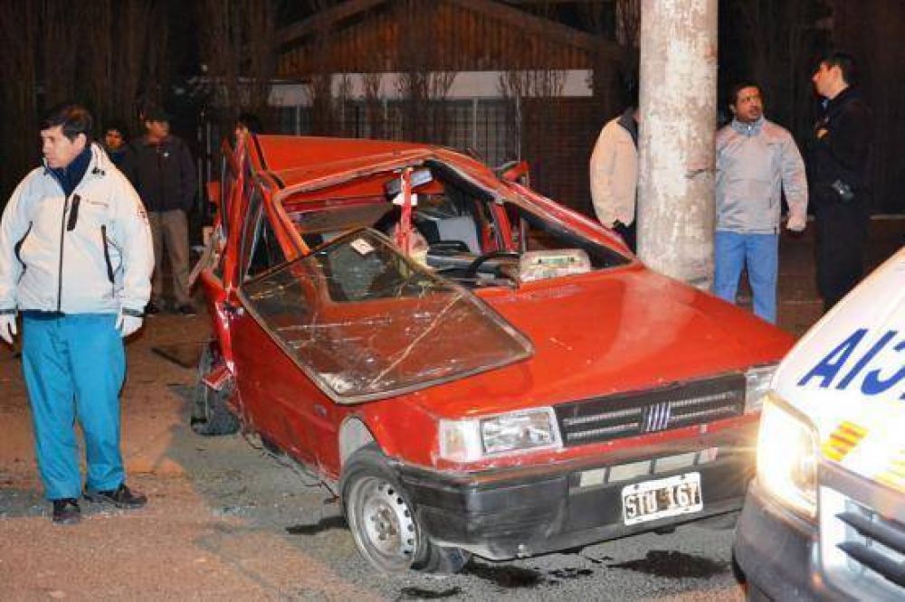 Tras chocar se dio a la fuga dejando un herido