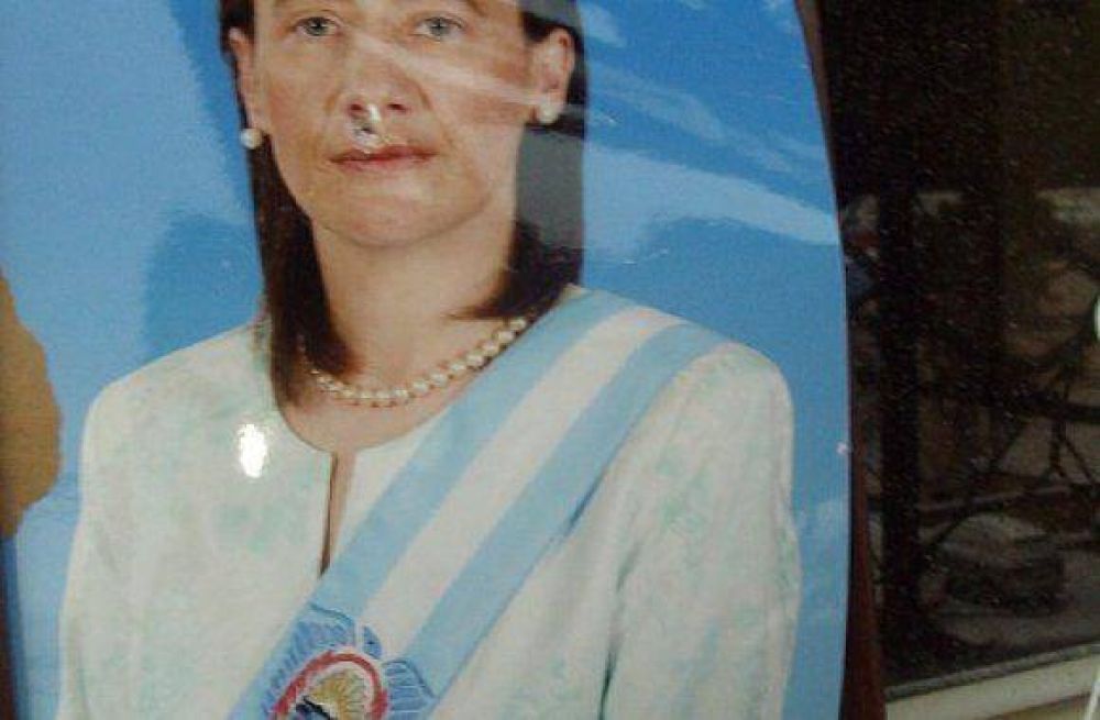 Arce fustigo la victimizaci�n de la Gobernadora