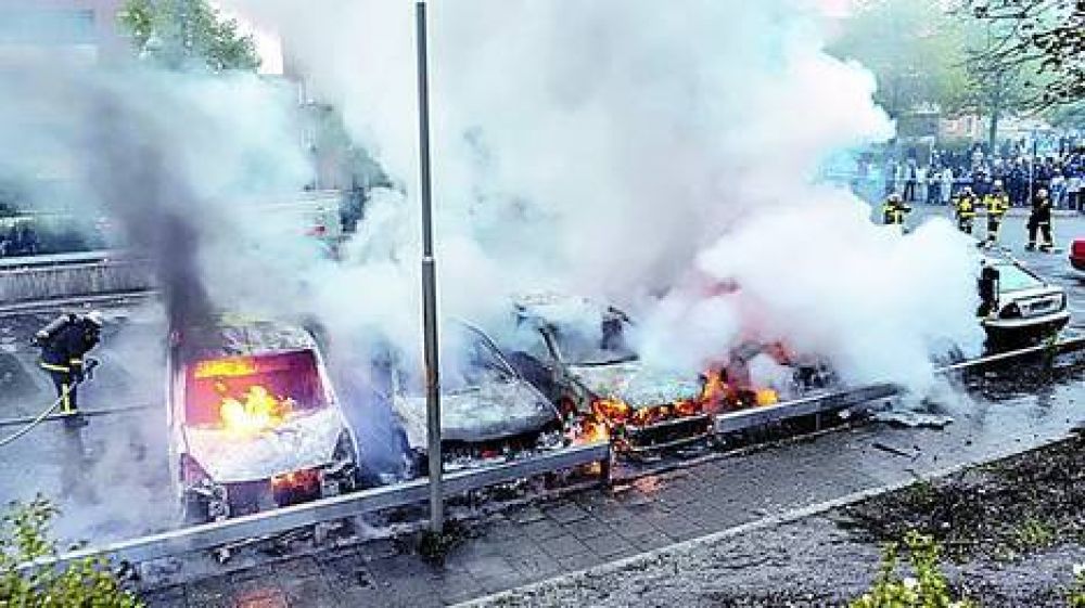 Quinta noche de violentos incidentes en Estocolmo