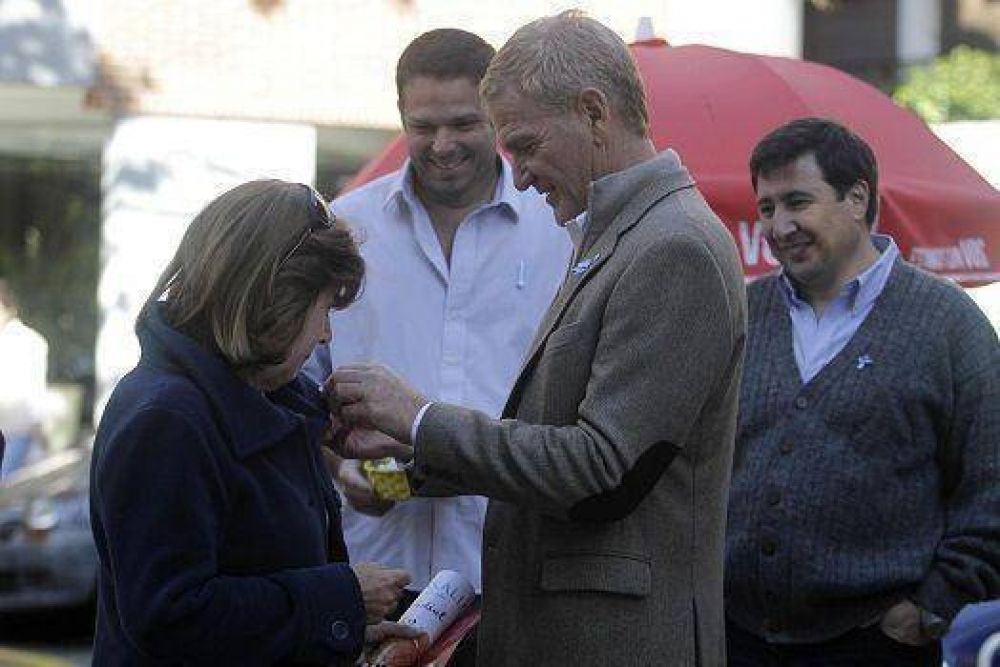 De Narv�ez visit� Vicente L�pez  