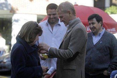De Narv�ez visit� Vicente L�pez  
