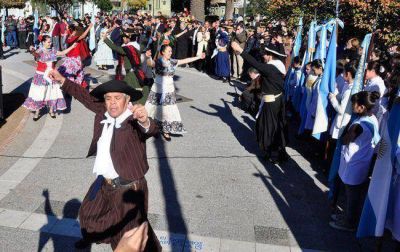 25 de Mayo: los funcionarios vincularon el esp�ritu de esa gesta con la "d�cada ganada"
