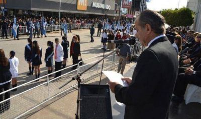 S�enz Pe�a celebr� el 25 de mayo con un llamado a rescatar los valores patri�ticos