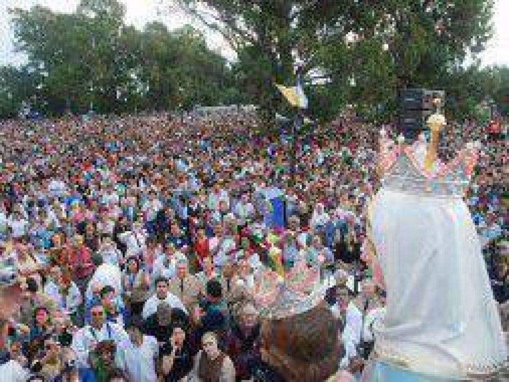 San Nicol�s celebr� un nuevo aniversario de la coronaci�n de la Virgen Mar�a del Rosario