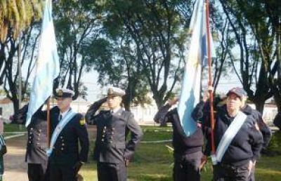 Con la presencia del Intendente se celebr� el acto por el 25 de Mayo