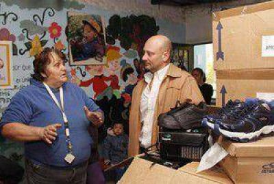 Entrega solidaria del Teatro Audit�rium a un comedor de Mar del Plata
