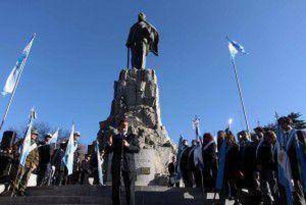  Pulti encabez� el acto conmemorativo de la Revoluci�n de Mayo