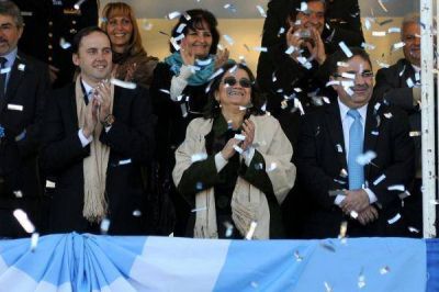 Corpacci presidi� los actos por la fecha Patria