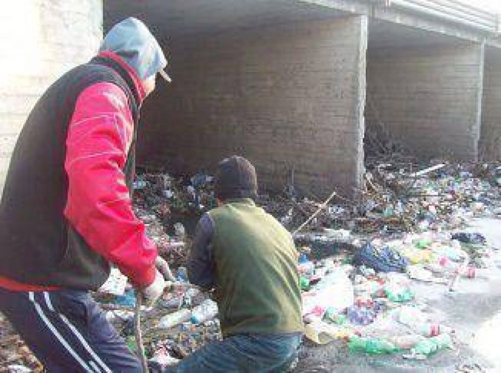 La contaminaci�n de los arroyos, una amenaza cada vez que llueve
