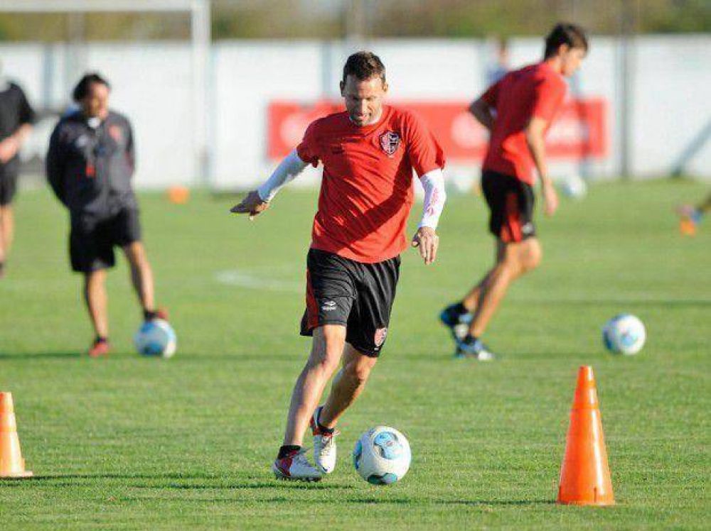 Newell's recibe a Boca por el torneo local, un duelo con dobles de acci�n