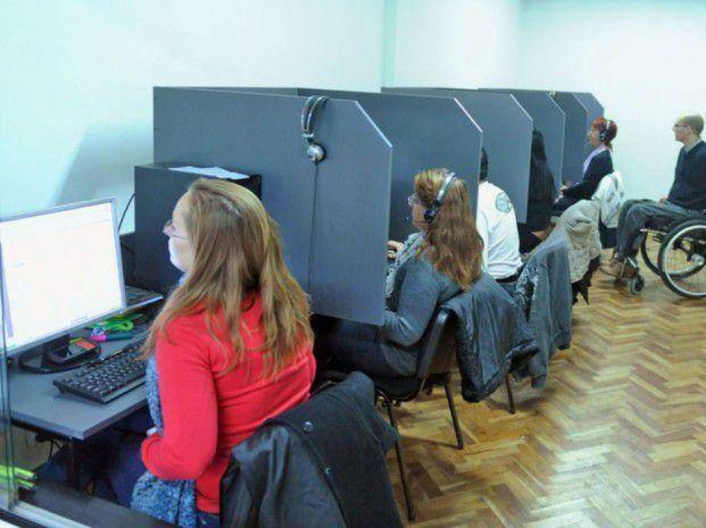 Una empresa de la ciudad es la �nica del pa�s que emplea s�lo a discapacitados