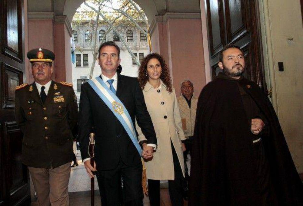 El gobernador cree que hay un �negocio inmobiliario� detr�s de las usurpaciones en Luj�n