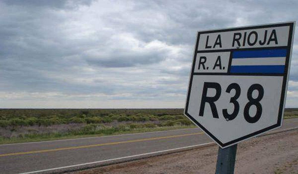 Joven motociclista muere tras impactar de frente con autom�vil