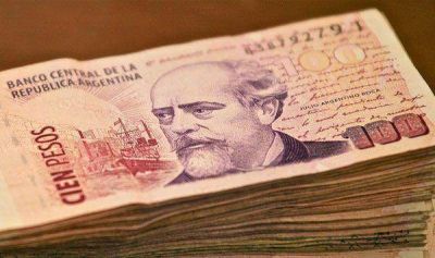 Robaron casi 10 mil pesos a empresario