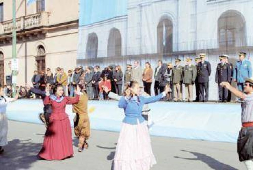 Colorido festejo del 25 de Mayo en nuestra ciudad