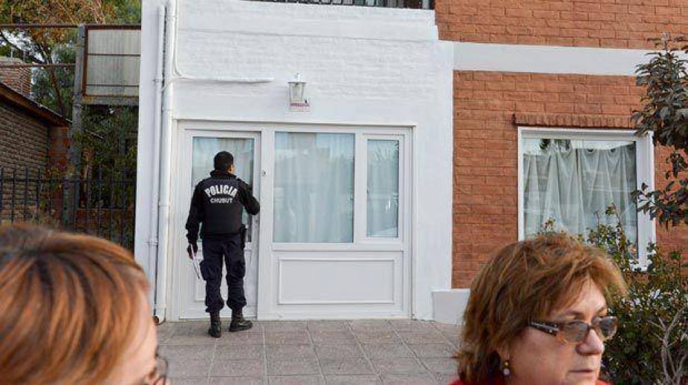 Se alzan con cuantioso bot�n en una casa tras golpear a un joven