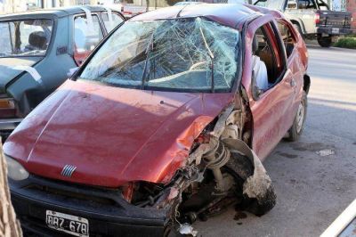 Sali� despedido del auto y falleci�